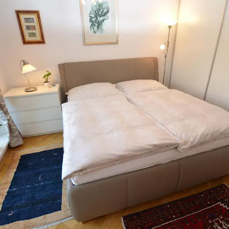 شقة Pretty In With Garden, Balcony, Parking *